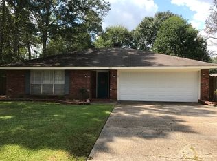 819 Hillendale Dr, Hattiesburg, MS 39402