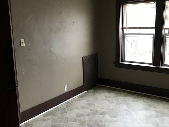 5th image of 3730 N Port Washington Ave #8