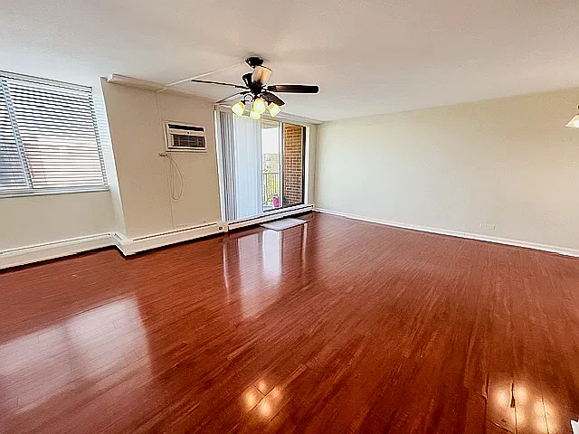 2201 S Stewart Ave — Photo 3