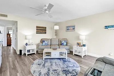 107 Spring Lake Ct #102