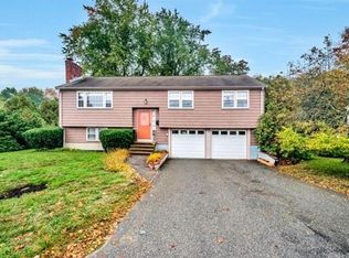 30 Poole St, Woburn, MA 01801