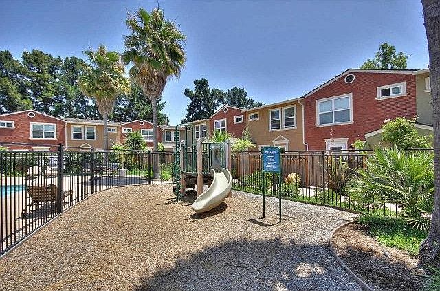 1st image of 865 Carlisle Way APT 113