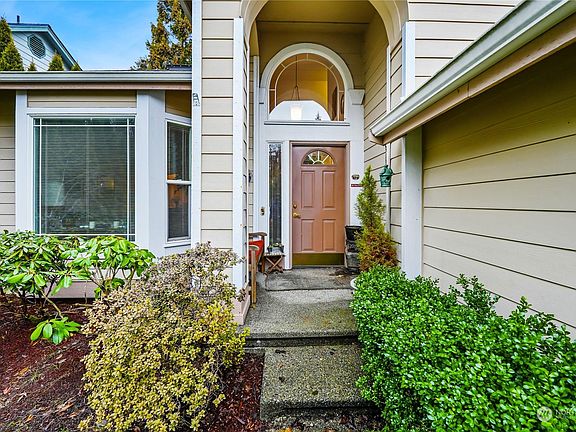 2nd image of 3007 127th Ave NE