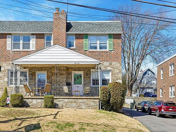 2nd image of 410 E Eagle Rd