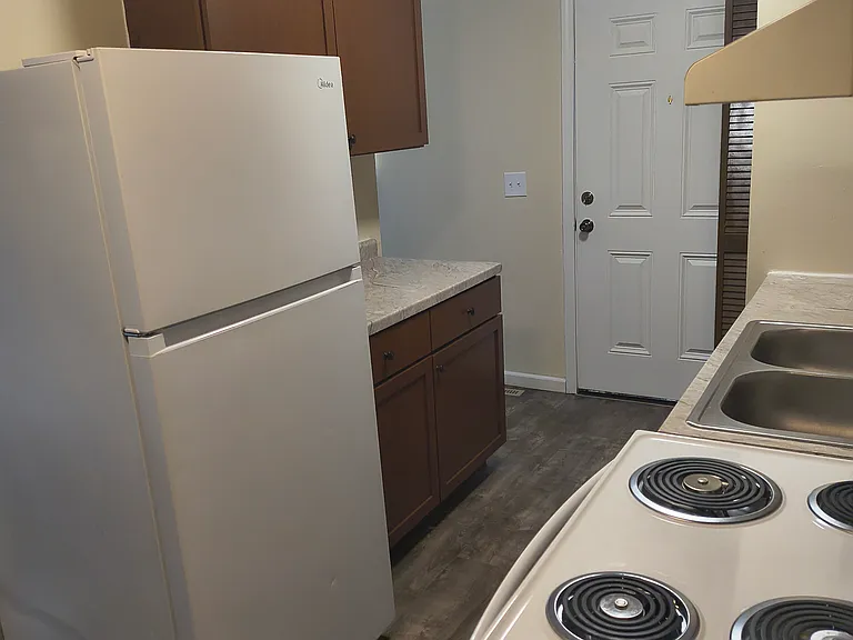 1805 Doris Ave #B — Photo 6