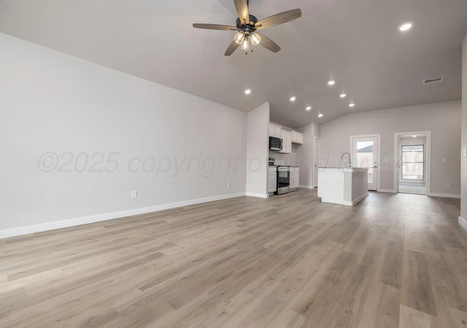 Welcome To Homestead!! 3/2/2 Latest Premier Area In Amarillo — Photo 4