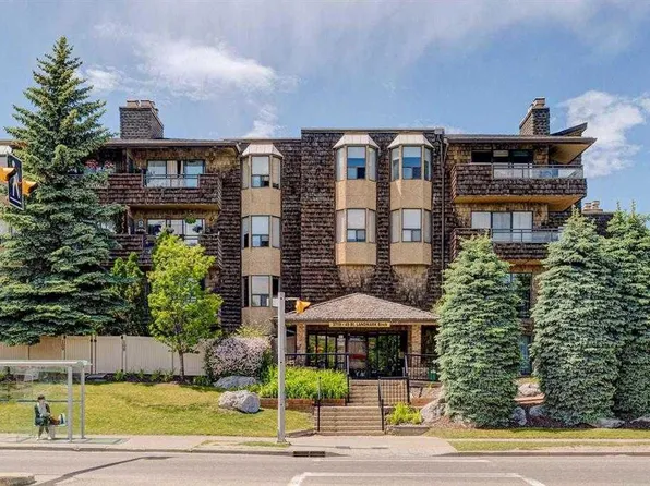 3719 C S 49th St NW #201, Calgary, AB T3A 2E3