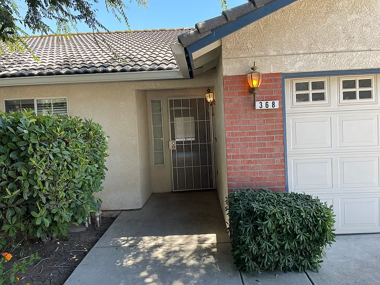 368 W Gibson Ave — Photo 2