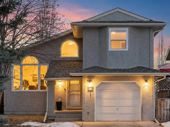 51 E Hunters Cres, Okotoks, AB T1S 1M2