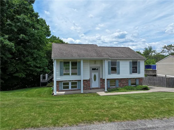 421 Rampart Blvd, New Kensington, PA 15068