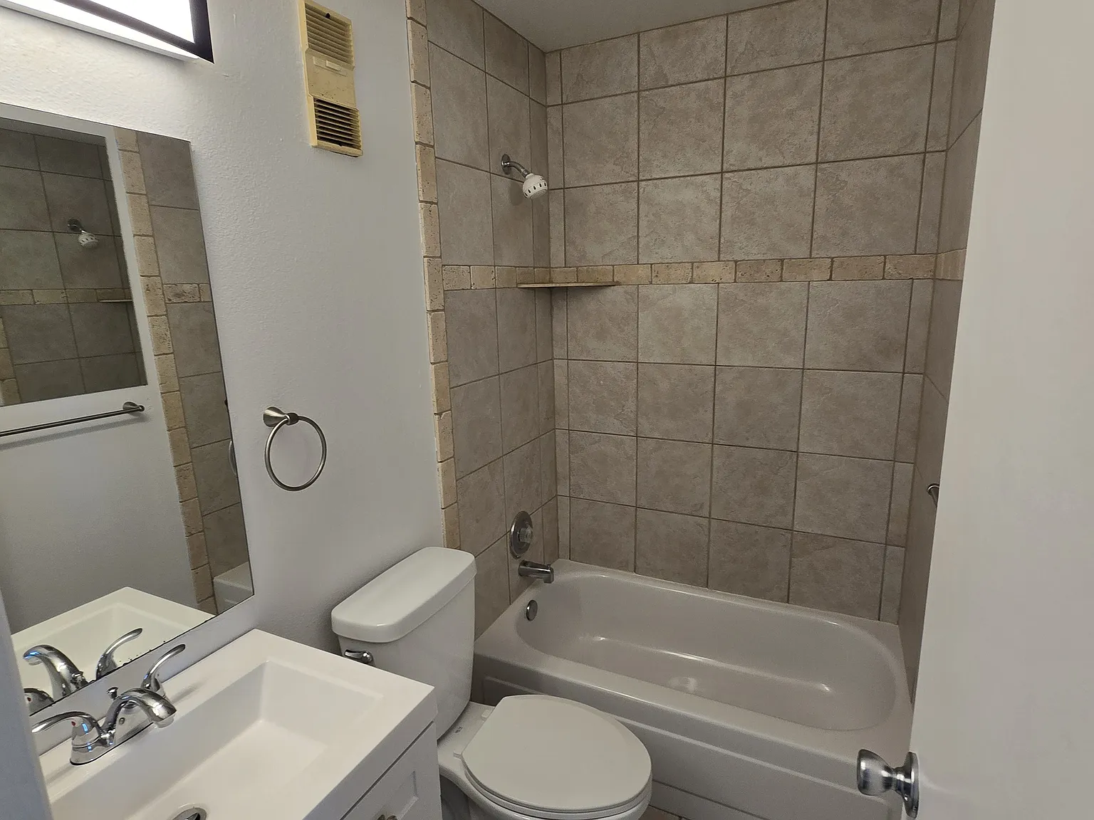 12914 W 64th Dr — Photo 4