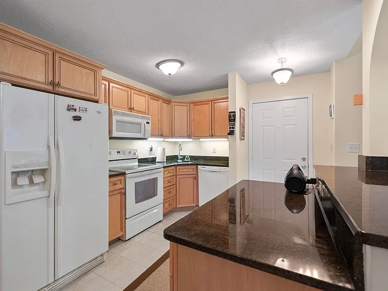 700 Brookside Dr #J — Photo 7