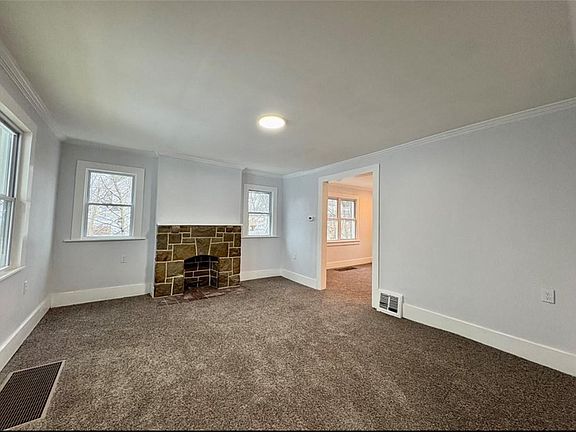 3rd image of 1416 Ridge Ave