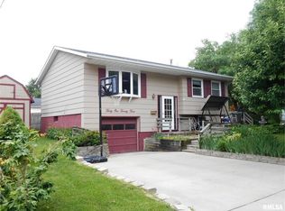 3123 N Lincoln Ave, Davenport, IA 52804