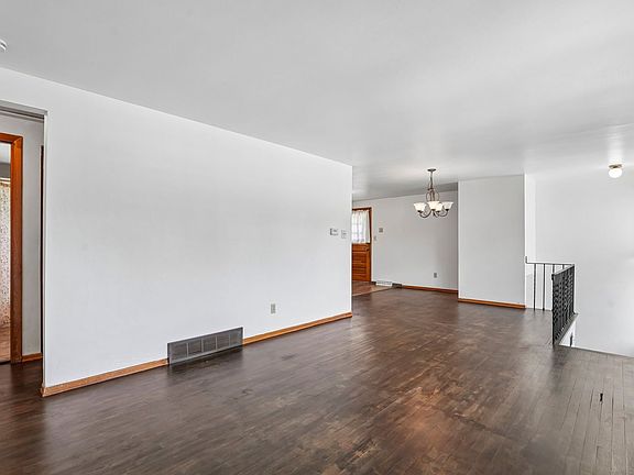 4th image of 596 Anderson Ave
