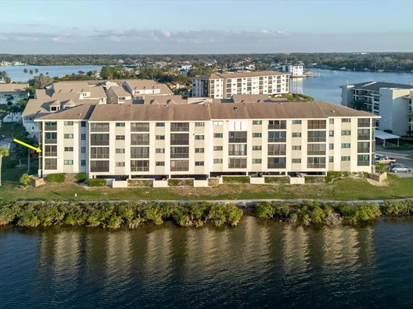 8211 Brent St APT 828, Port Richey, FL 34668