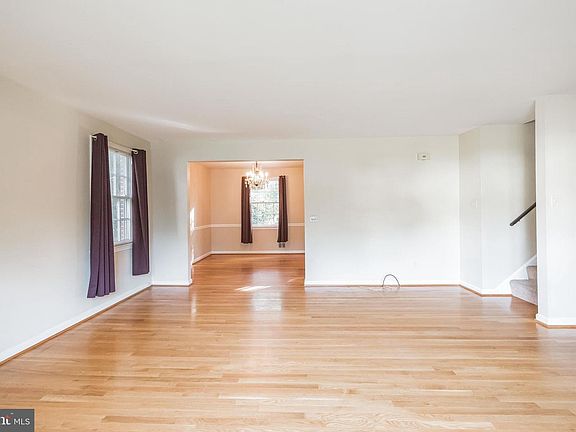 5th image of 613 Blossom Dr
