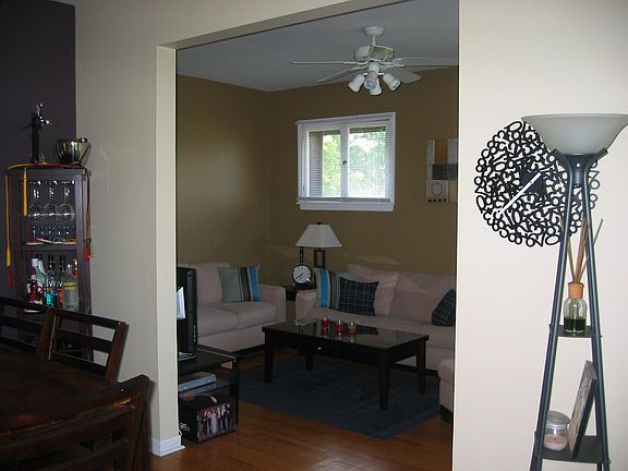 2nd image of 1834 W Berteau Ave APT 1