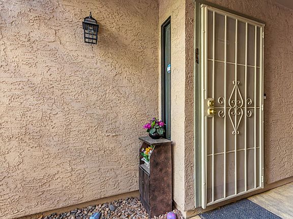 5th image of 2935 N 68th St Unit 107