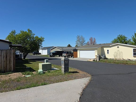 5th image of 834 NE Paiute Ct