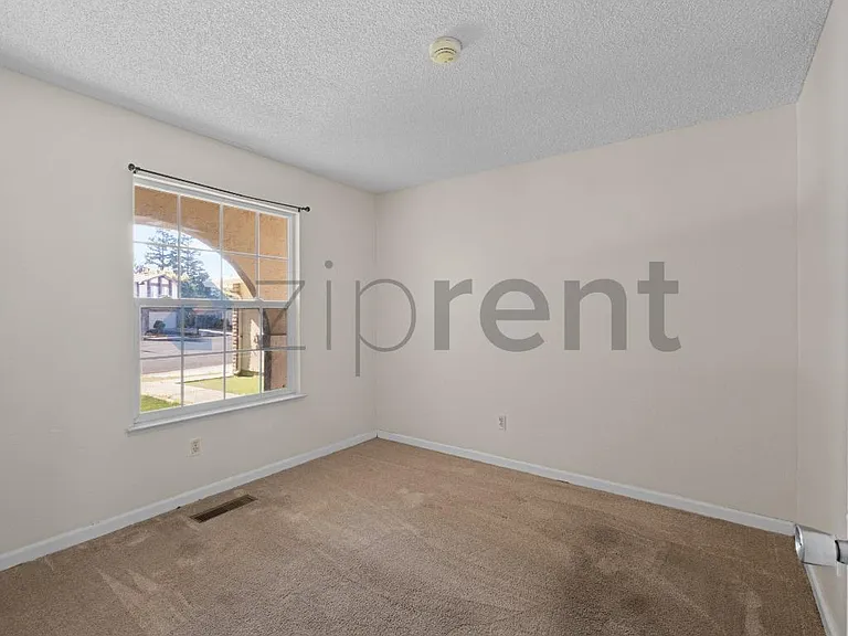 1471 Valenzuela Ct — Photo 23