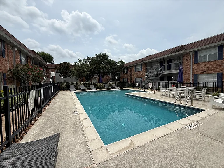 2250 Bering Dr #39 — Photo 22