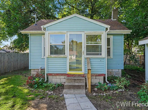 36 34th St SE, Wyoming, MI 49548