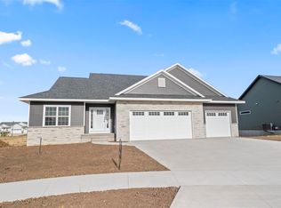 1540 Parker, Northliberty, IA 52312