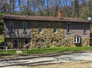 2092 Garretts Run Rd, Ford City, PA 16226