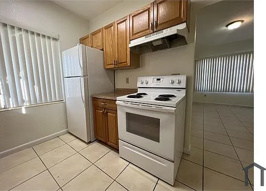202 SW 17th Ct — Photo 6
