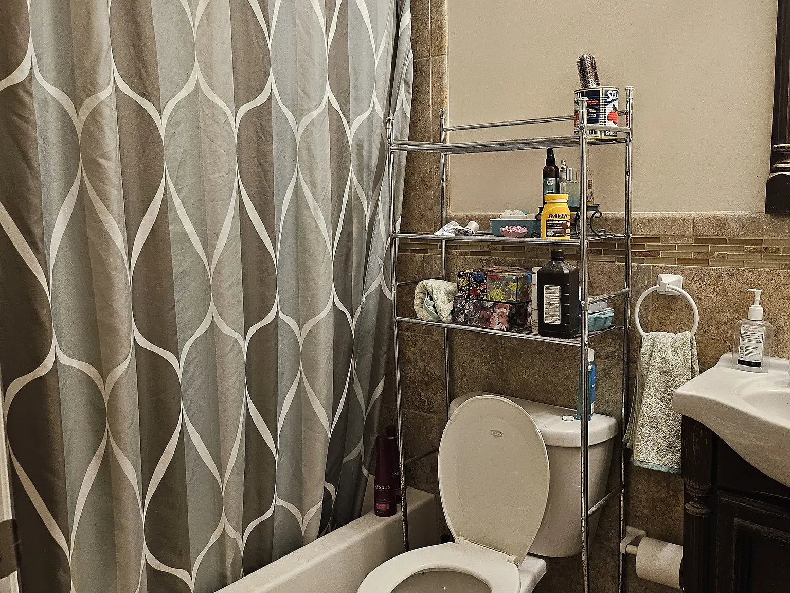 3 bed, 1800 sqft, $915 — Photo 3