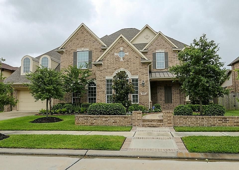 1st image of 18819 Cove Vista Ln