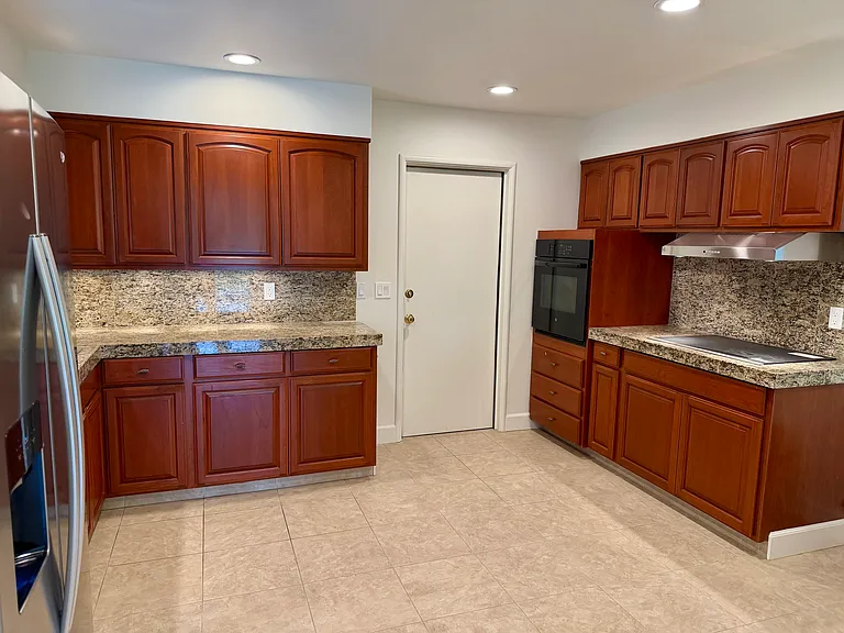 975 Inverness Way — Photo 7