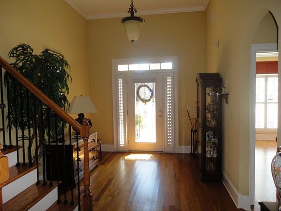 2nd image of 399 Madison Park Dr