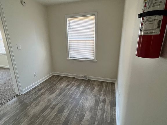 5th image of 500 Tiffany Ln #502