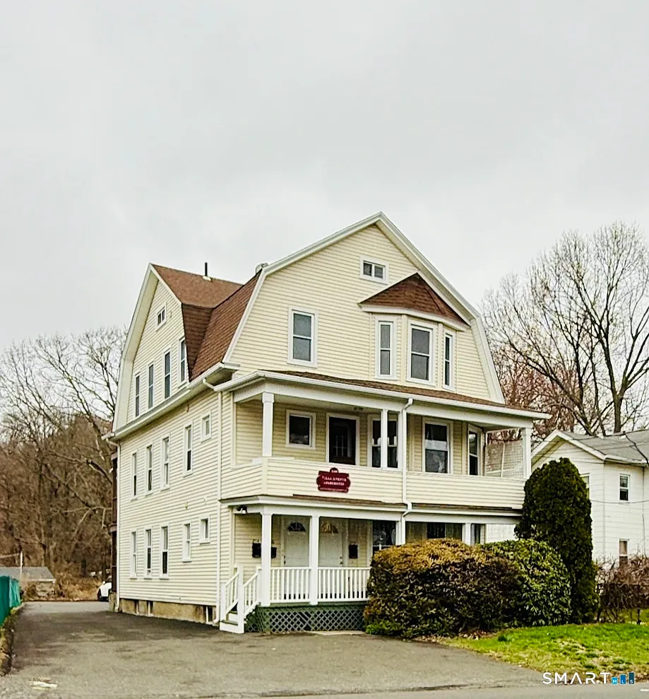 252 Villa Avenue photo 1
