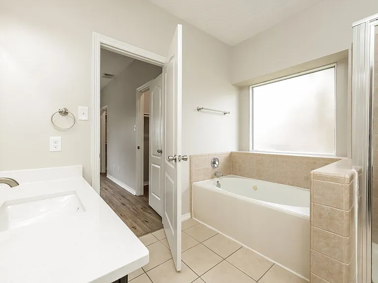 26118 Cypresswood Dr — Photo 12