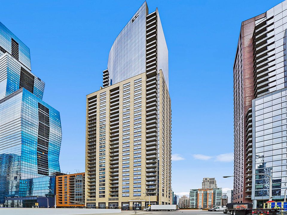1st image of 420 E Waterside Dr Unit 404