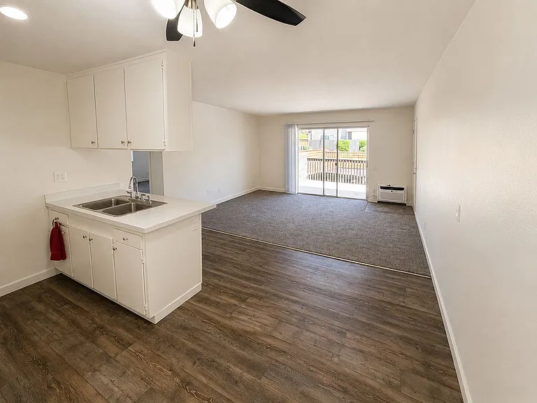 Summit Creek Apartments — Photo 13