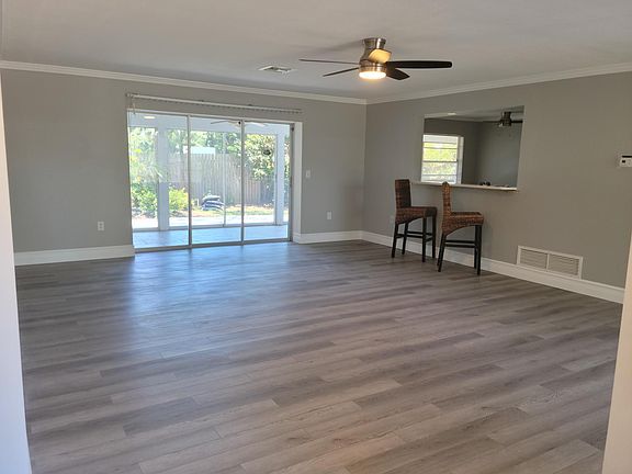 2nd image of 2504 Jamaica St