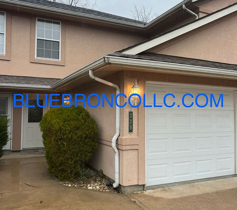 1st image of 225 SE Florence Ave