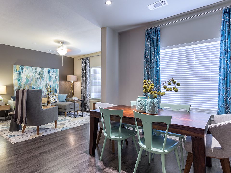 Spacious dining and living room