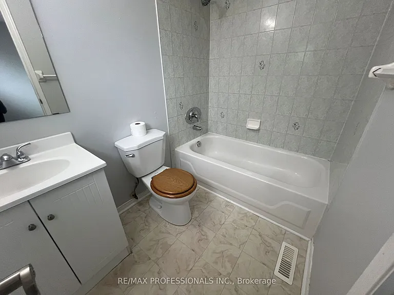110 Springview Dr — Photo 18