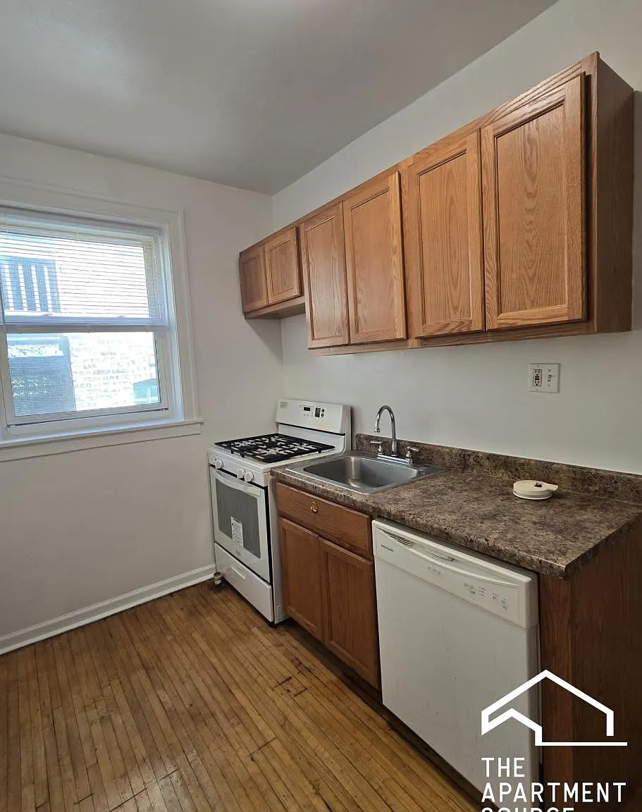 1366 West Estes Avenue #2S — Photo 1