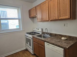 1366 W Estes Ave APT 2S, Chicago, IL 60626