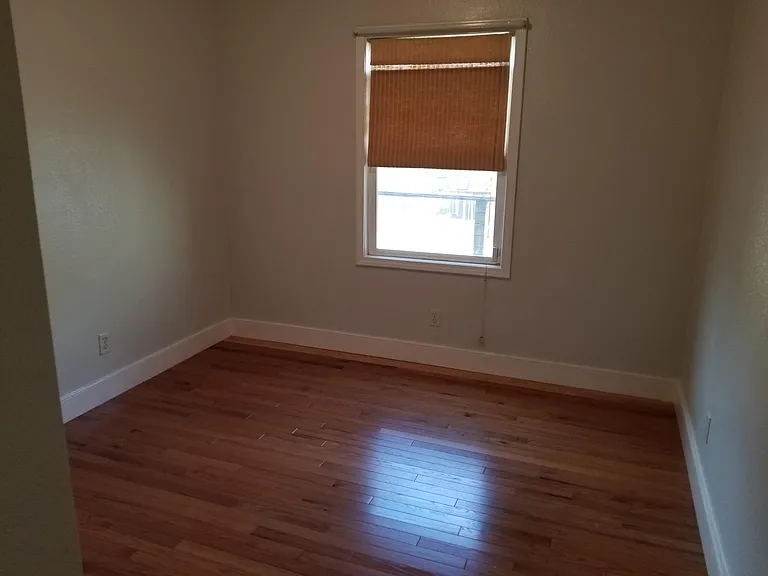 6109 Tehama Ave — Photo 10