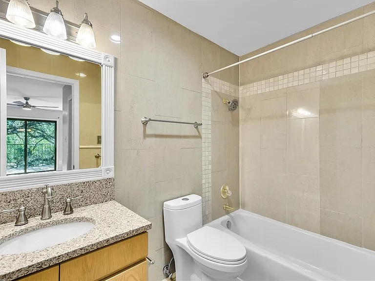 2918 Ranch Road 620 N #C118 — Photo 21