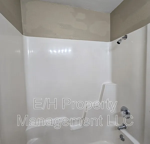 9105 W Westlawn St #1 — Photo 15