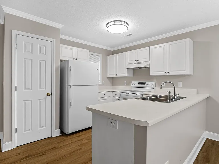 17 Whitfield Way — Photo 10