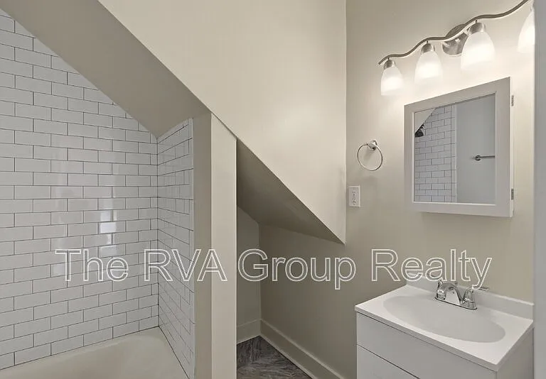 27 S Jefferson St #A — Photo 14